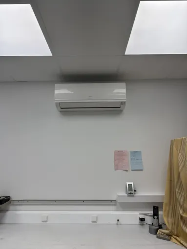 Installation d’une climatisation Hitachi pour un laboratoire dentaire à Marseille, Marseille, SIDPROGAZ