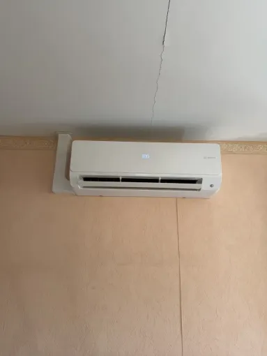 Pose d'une climatisation Bosch Climate 6000 5,3 kW à Grans, Marseille, SIDPROGAZ